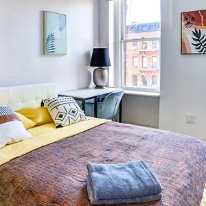  Apartment 3 Bedroom Gorgeous In Hells Kitchen United States